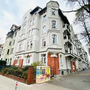 List 2 Bedroom Away From Apartment Hannover
